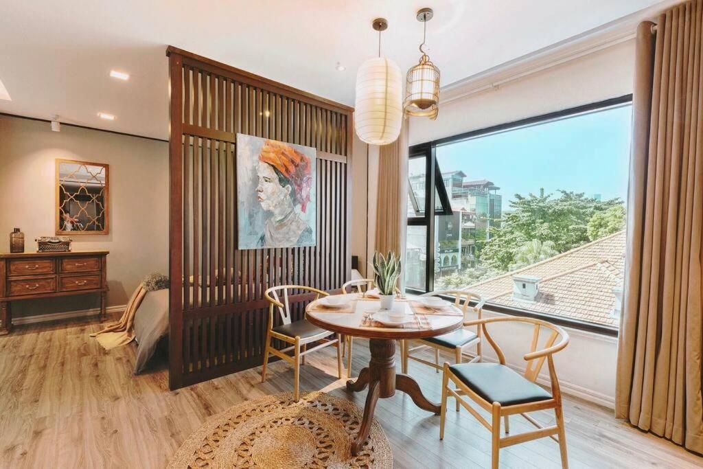 Homestay Giua Long Ha Noi - 10 Phut Den Pho Co Hanoï Extérieur photo