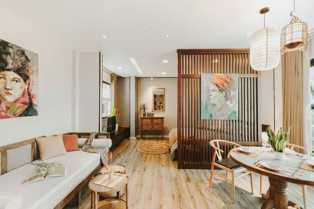 Homestay Giua Long Ha Noi - 10 Phut Den Pho Co Hanoï Extérieur photo